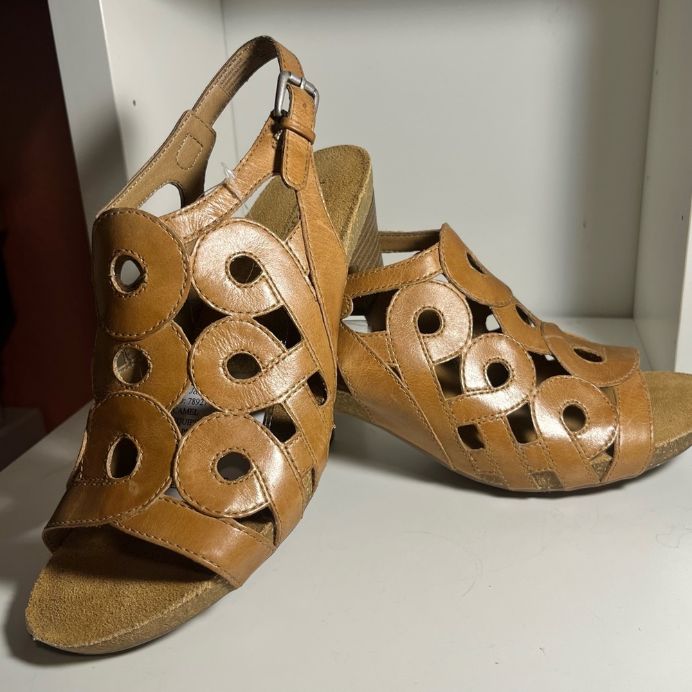 Romika Tan Sandals with Wedge Heel and Slingback